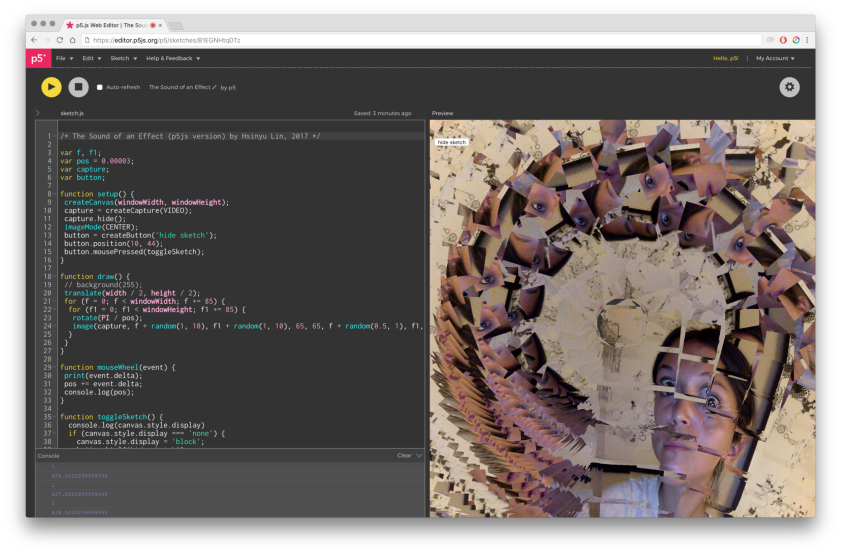 Screenshot di p5.js Web Editor con colori ad alto contrasto, che mostra uno sketch usando la webcam per creare immagini astratte